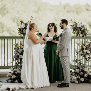 Without a Hitch Wedding Officiant - Wedding Officiant in St Paul, Minnesota