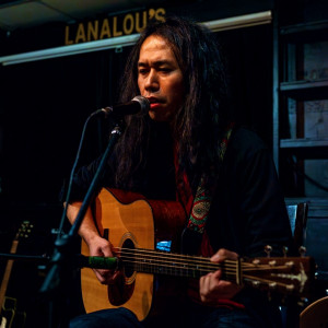 Yew Plays - Guitarist / Wedding Entertainment in Burnaby, British Columbia