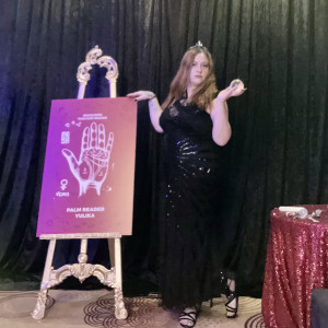 Yulika Drabarni - Tarot Reader / Halloween Party Entertainment in Toronto, Ontario