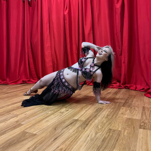 Zoë DeRose - Belly Dancer in Los Angeles, California